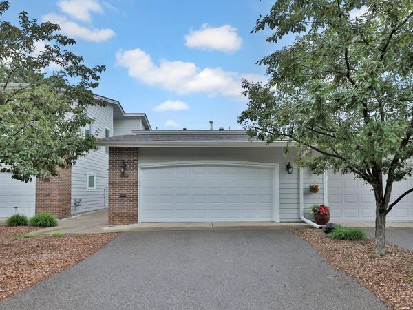 8264 Kingslee Road, Bloomington, MN 55438