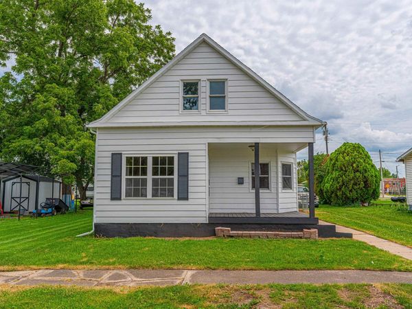 102 NE 2ND Street, Atlanta, IL 61723