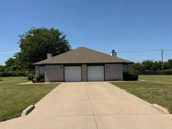 111 Axis Deer TRL, Hutto, TX 78634