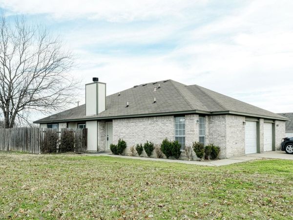 111 Axis Deer TRL, Hutto, TX 78634