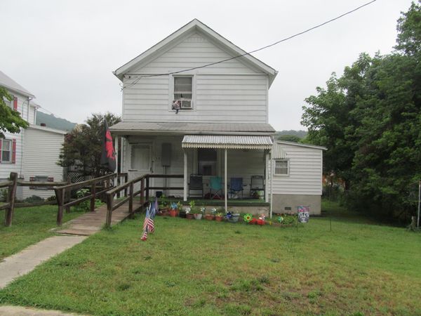307 Market AVE , Iron Gate, VA 24448