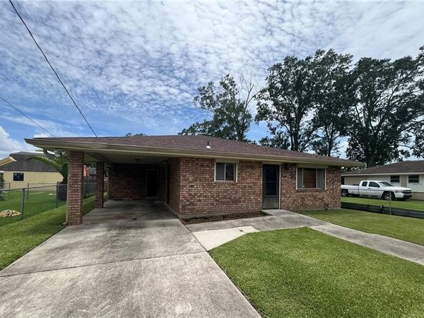 2745 ANNETTE Drive, Marrero, LA 70072