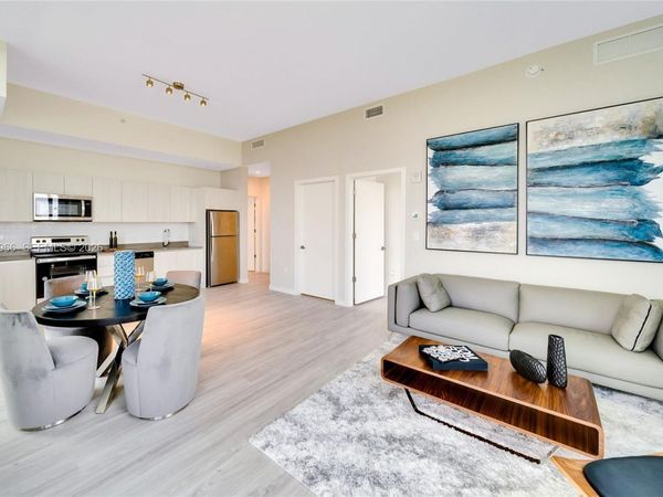 1809 Jackson St , Unit VAR 2BED, Hollywood, FL 33020