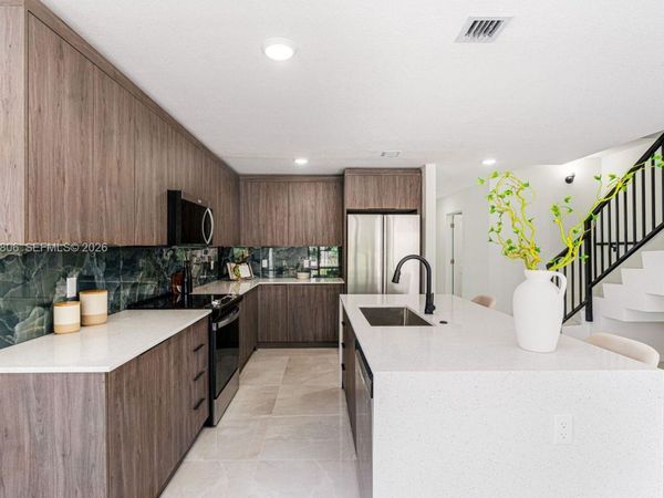 524 NW 14 CT , Florida City, FL 33034