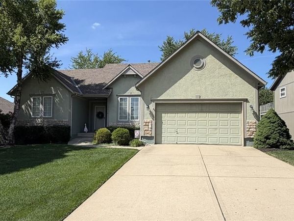 7878 W 155 Terrace, Overland Park, KS 66223