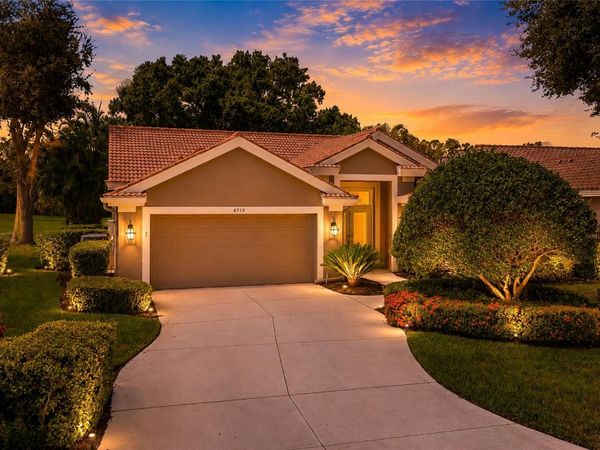8718 54TH AVENUE E, BRADENTON, FL 34211