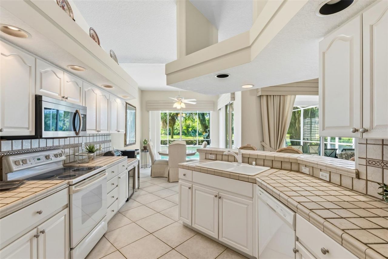 8718 54th Avenue E, Bradenton, FL 34211 Photo