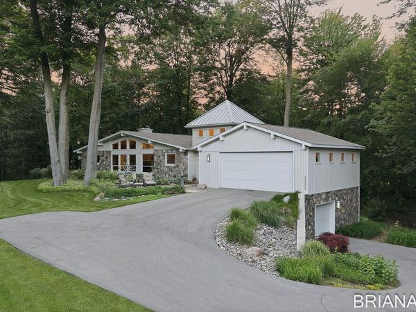 15353 Timber Ridge Lane, Holland, MI 49424