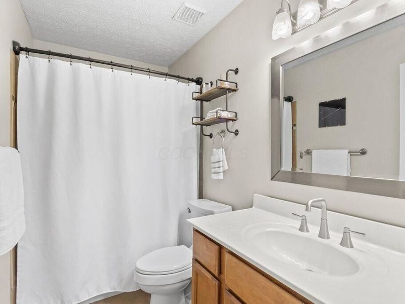 8975 Newmills Lane, Lewis Center, OH 43035 Photo 19