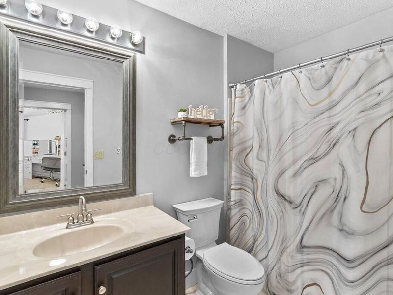 8975 Newmills Lane, Lewis Center, OH 43035 Photo 24