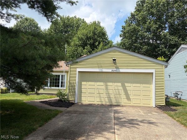 26150 Raintree Boulevard, Olmsted Falls, OH 44138