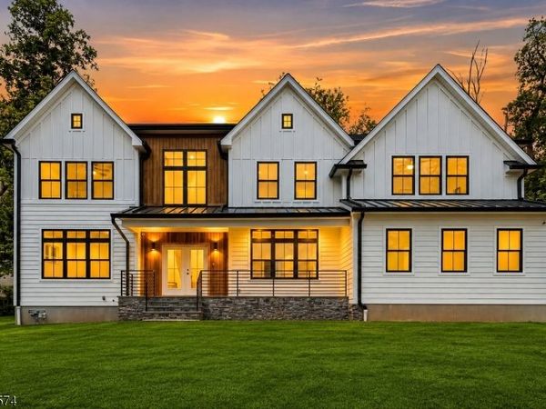 170 Johnston Drive Ext, Watchung, NJ 07069