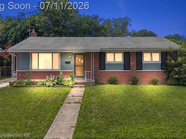 9961 Merriman Road, Livonia, MI 48150