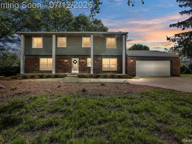 7381 CATHEDRAL Drive, Bloomfield Twp, MI 48301
