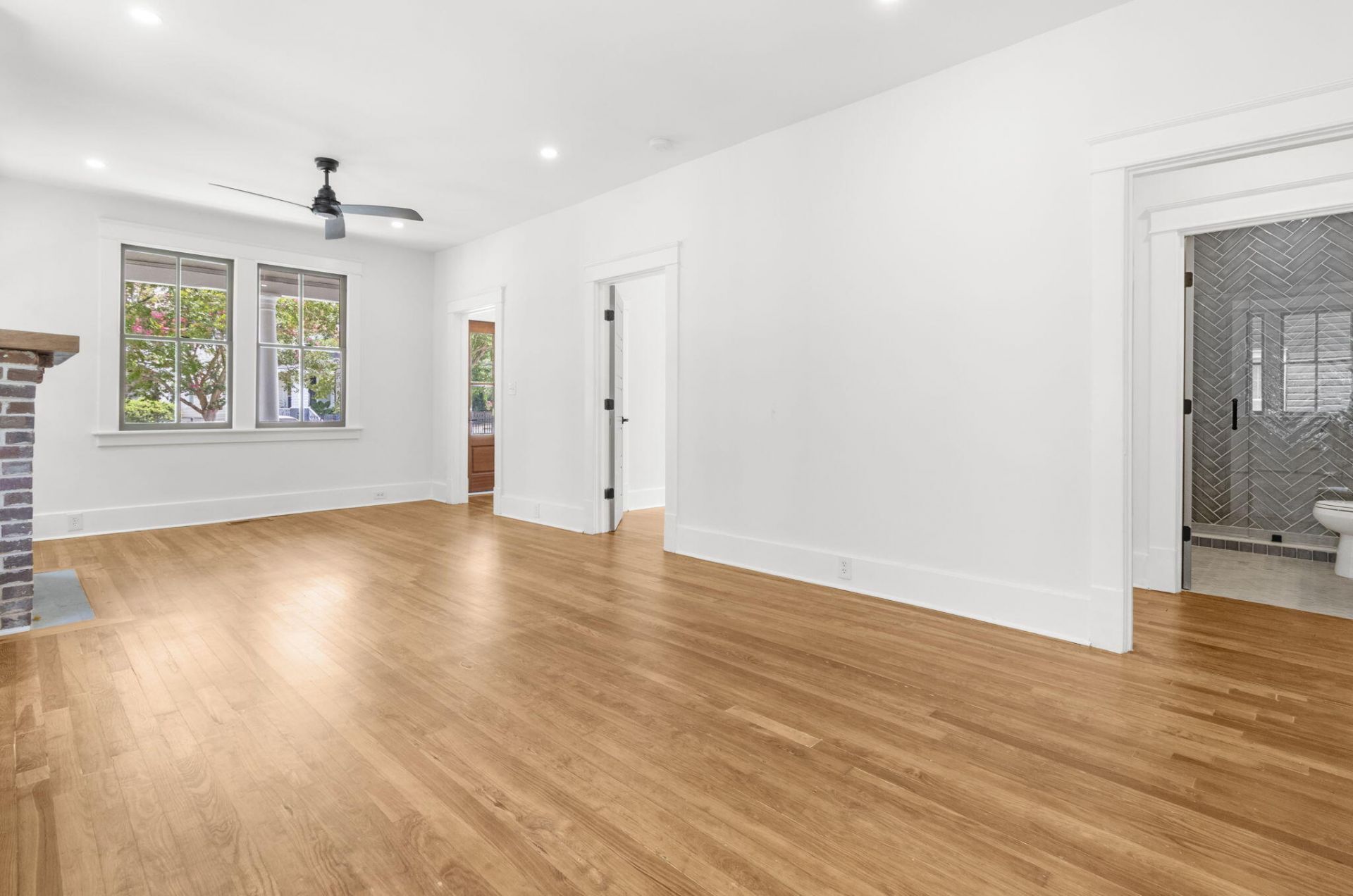 1135 King Street Photo 11