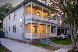 1135 King Street photo 4