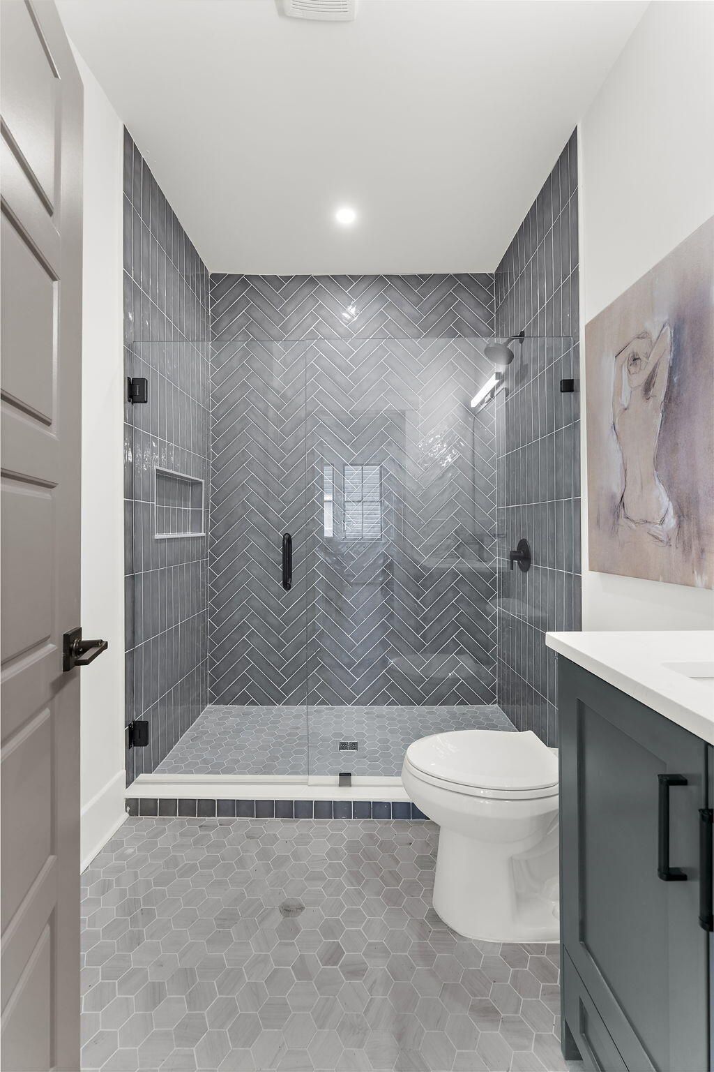 1135 King Street Photo 31