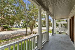 1135 King Street photo 4