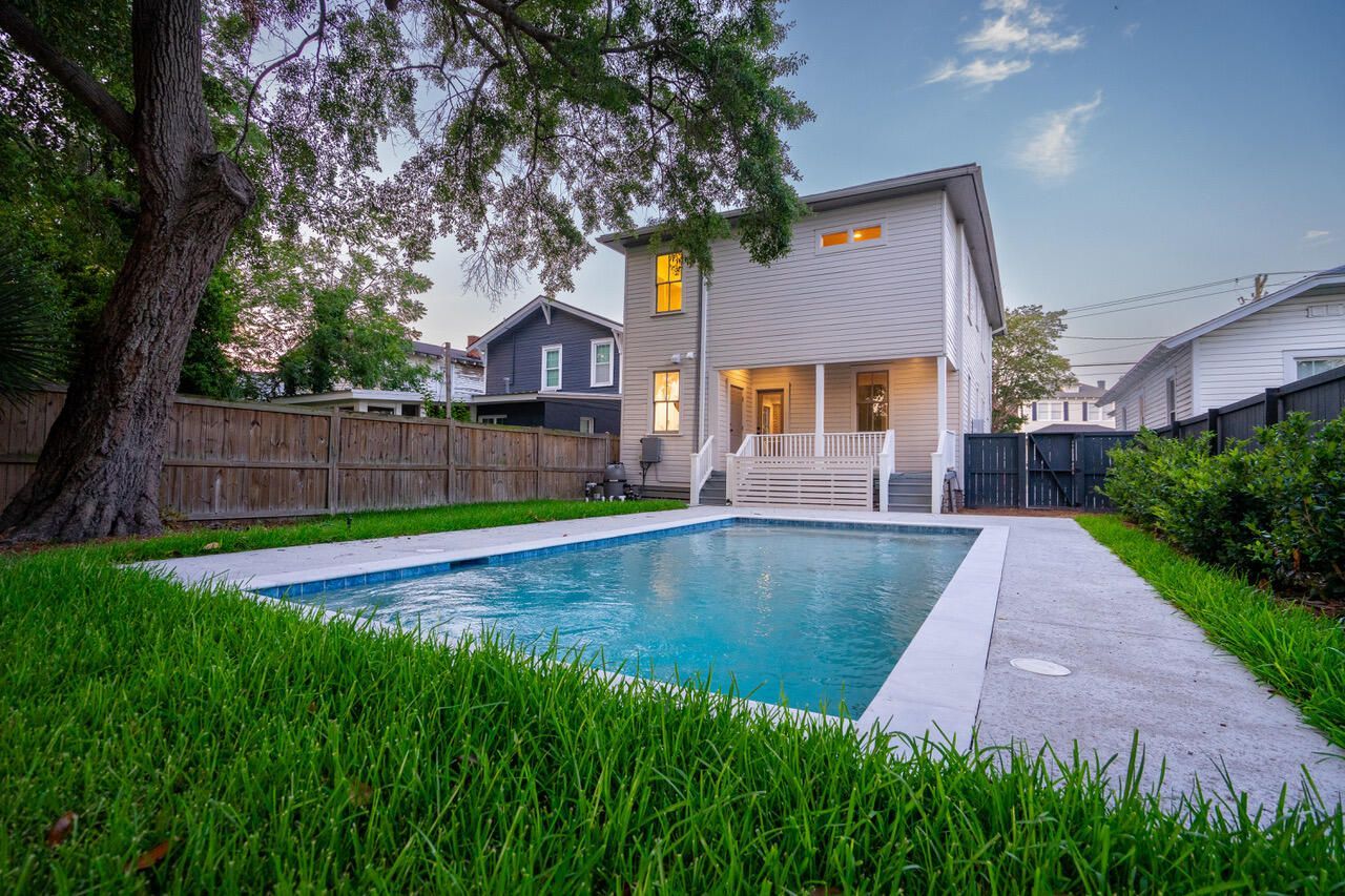 1135 King Street Photo 57