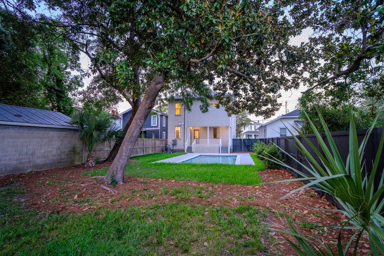 1135 King Street Photo 67