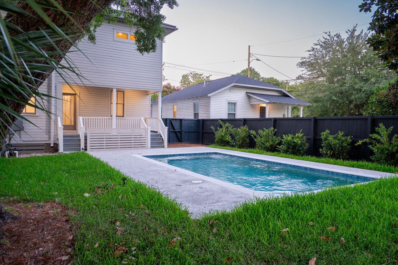 1135 King Street Photo 68