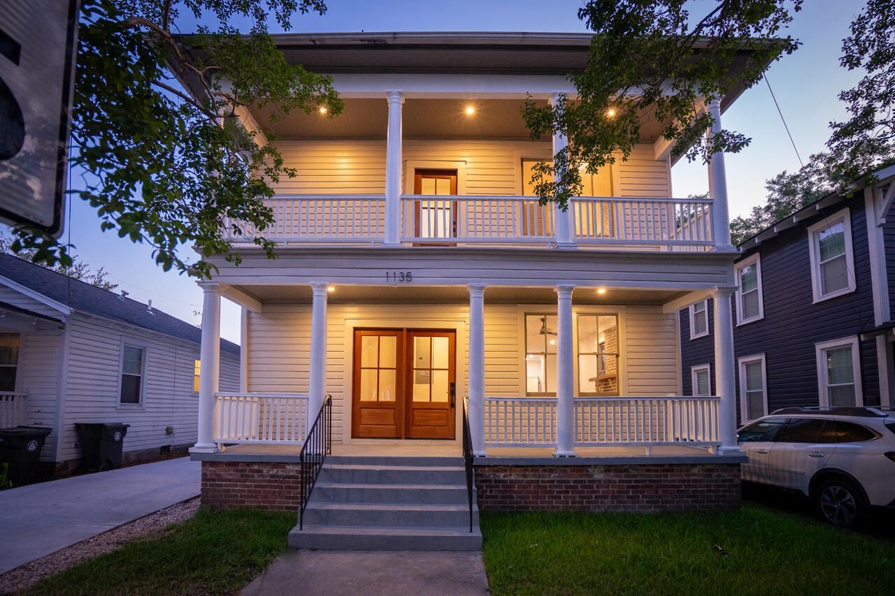 1135 King Street Photo 70