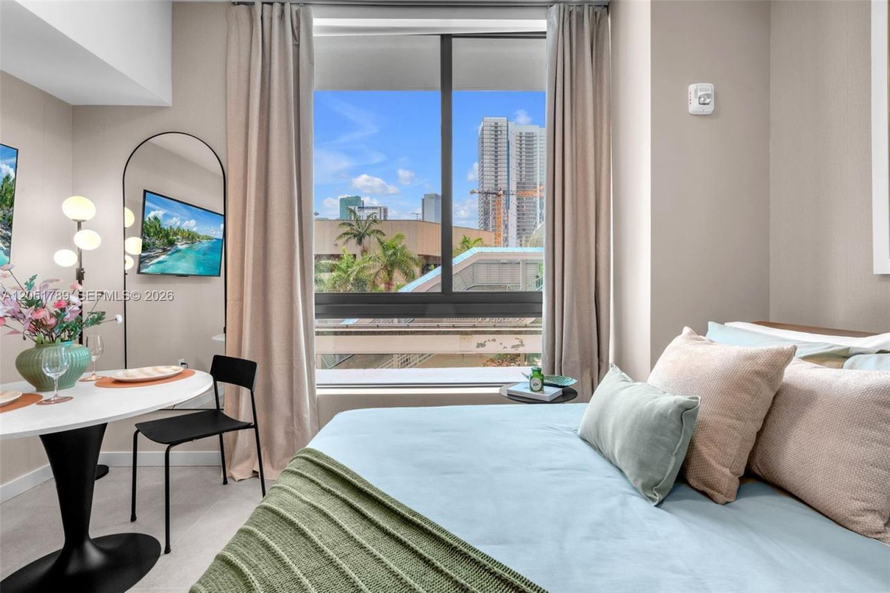 121 NE 5th St, Unit 304, Miami, FL 33132 Photo