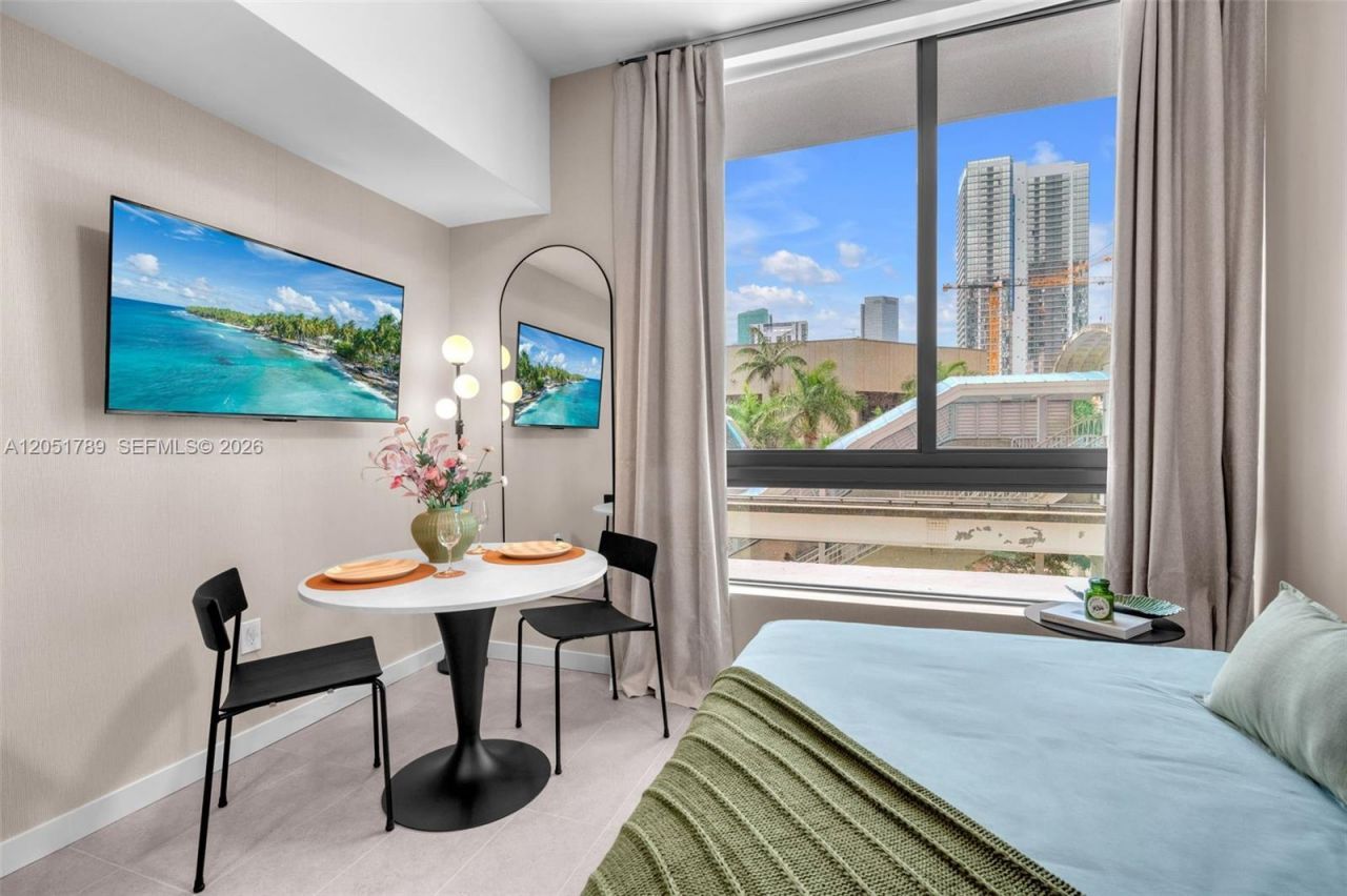 121 NE 5th St, Unit 304, Miami, FL 33132 Photo