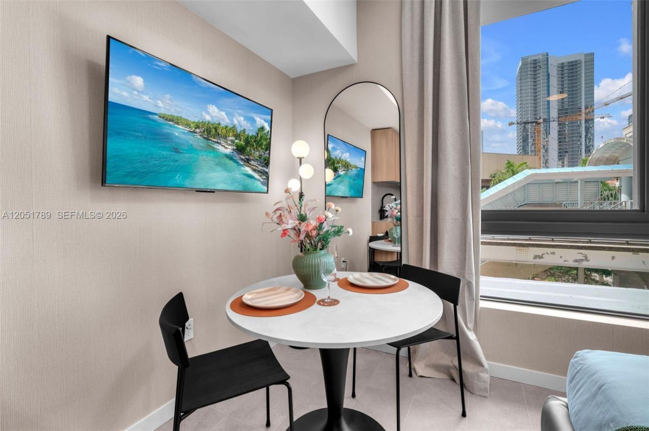 121 NE 5th St, Unit 304, Miami, FL 33132 Photo