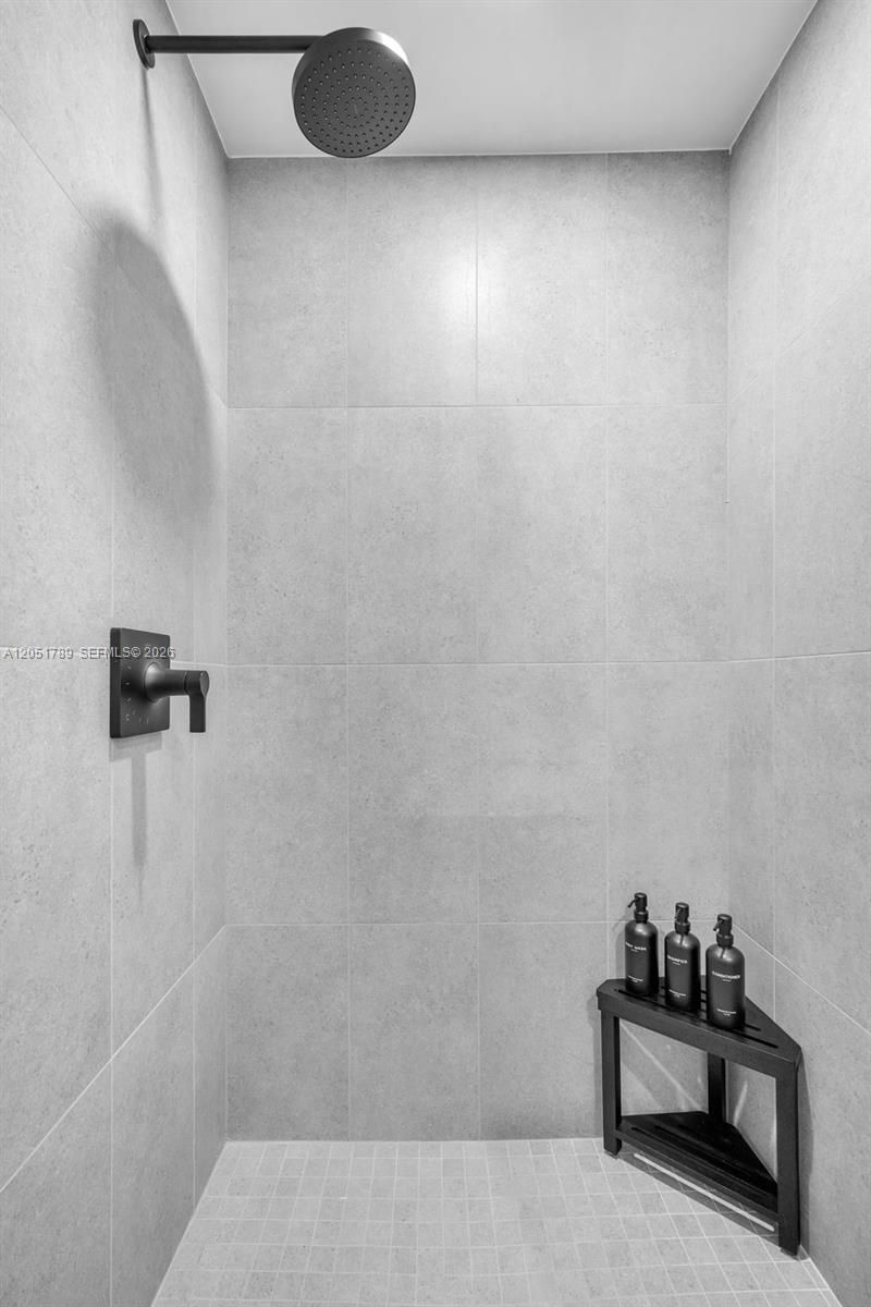 121 NE 5th St, Unit 304, Miami, FL 33132 Photo