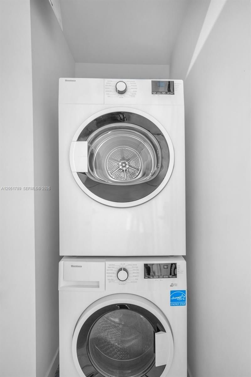 121 NE 5th St, Unit 304, Miami, FL 33132 Photo