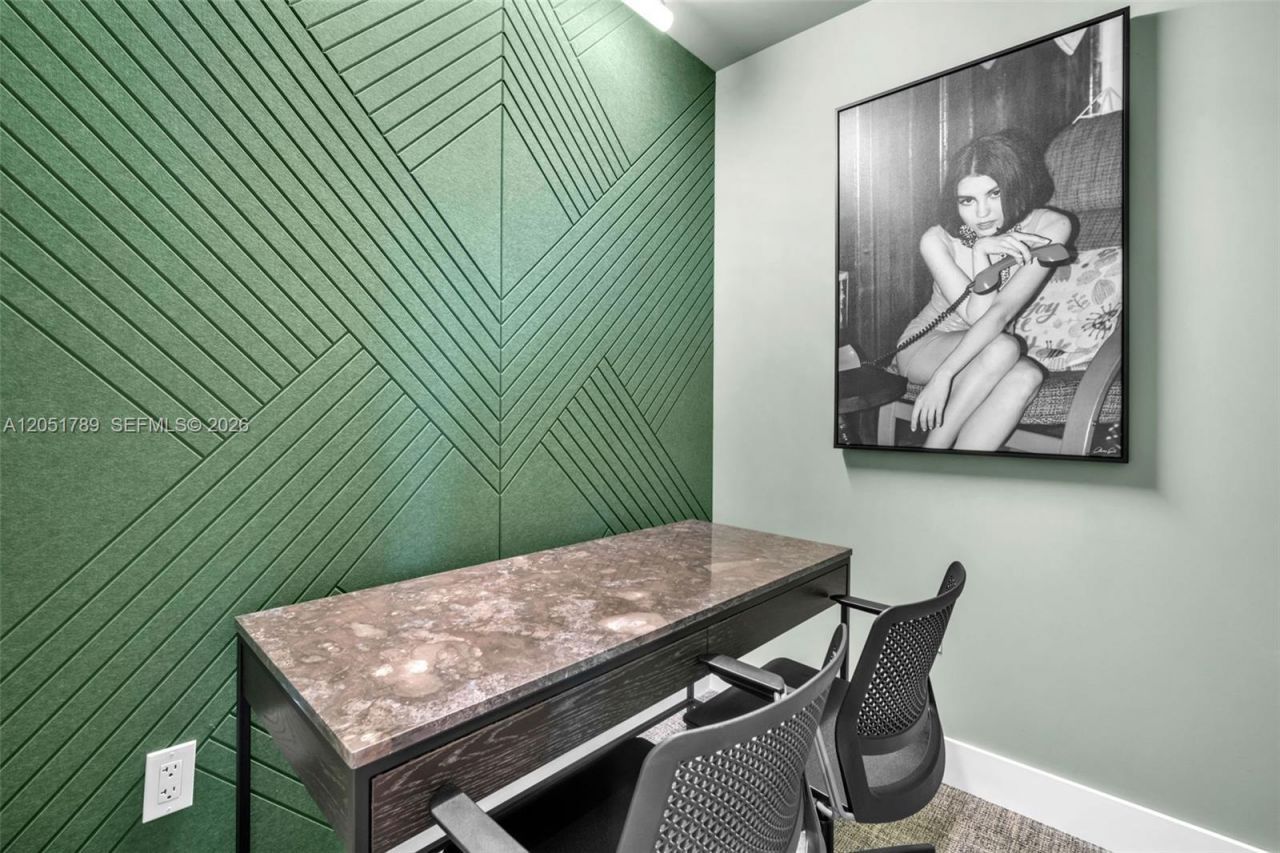 121 NE 5th St, Unit 304, Miami, FL 33132 Photo