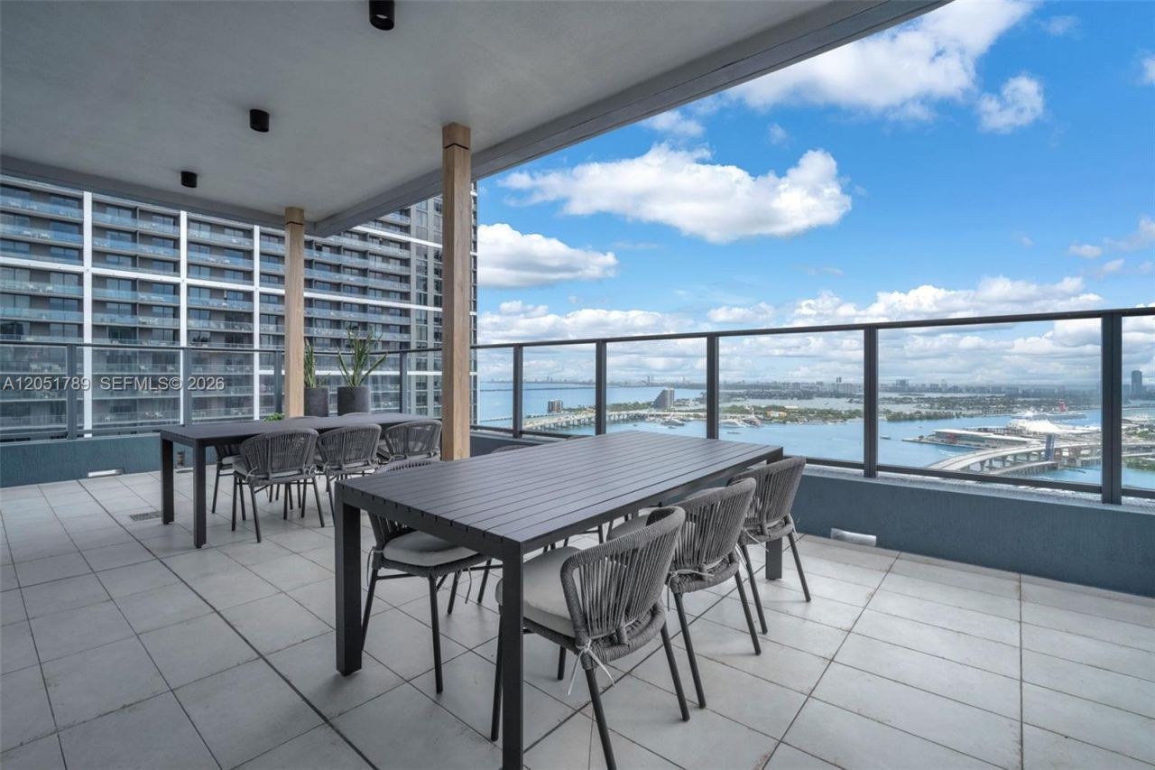 121 NE 5th St, Unit 304, Miami, FL 33132 Photo