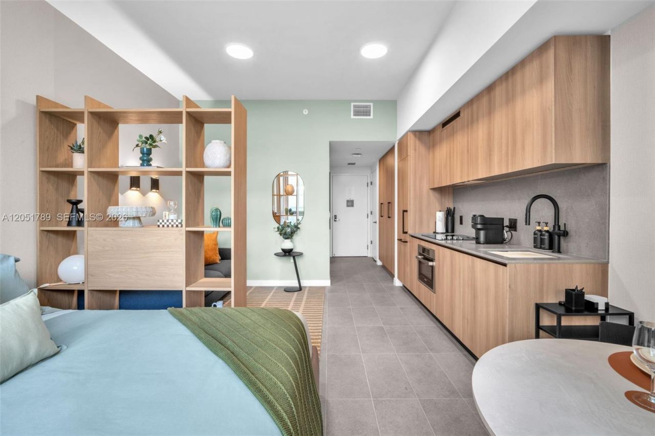 121 NE 5th St, Unit 304, Miami, FL 33132 Photo