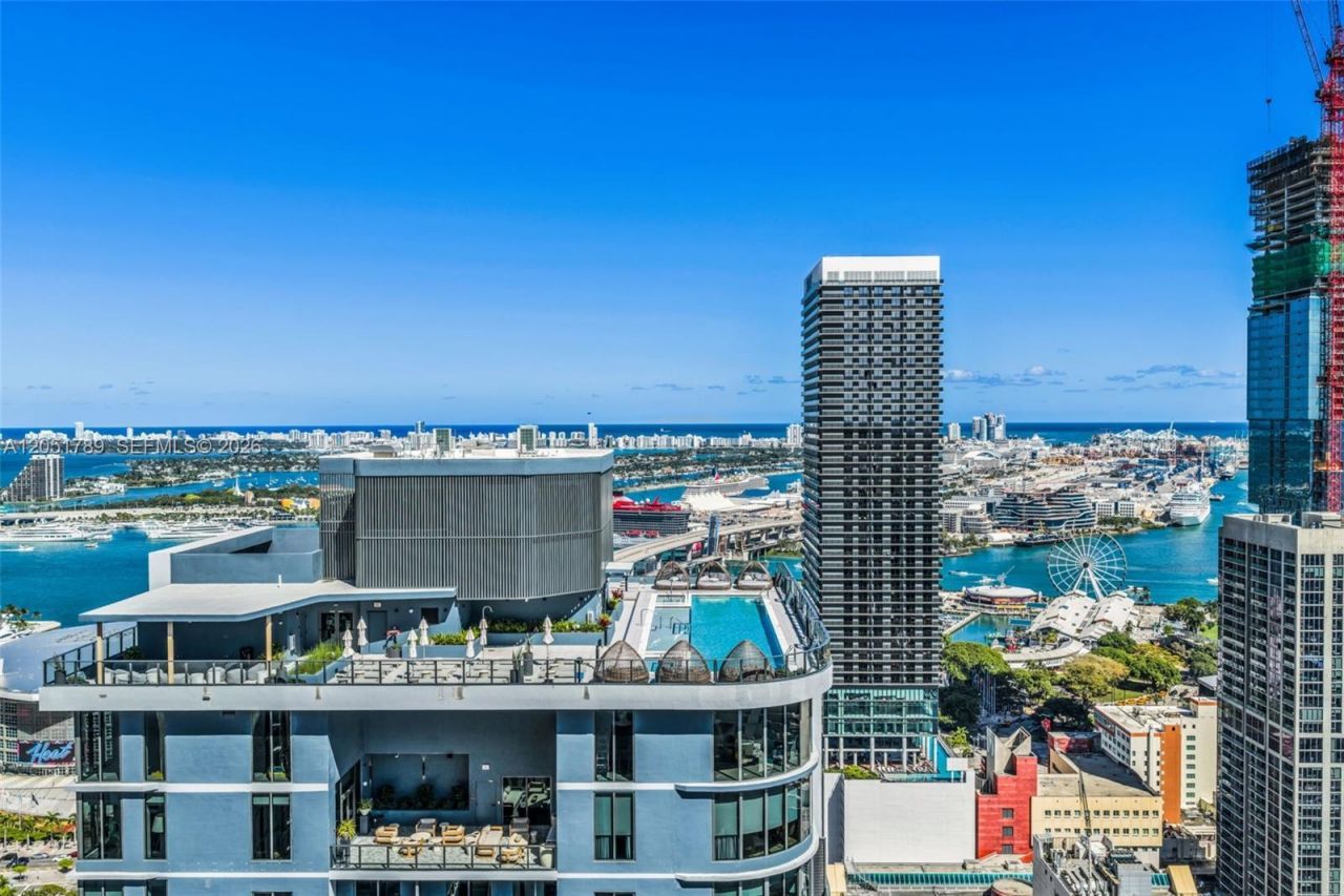 121 NE 5th St, Unit 304, Miami, FL 33132 Photo