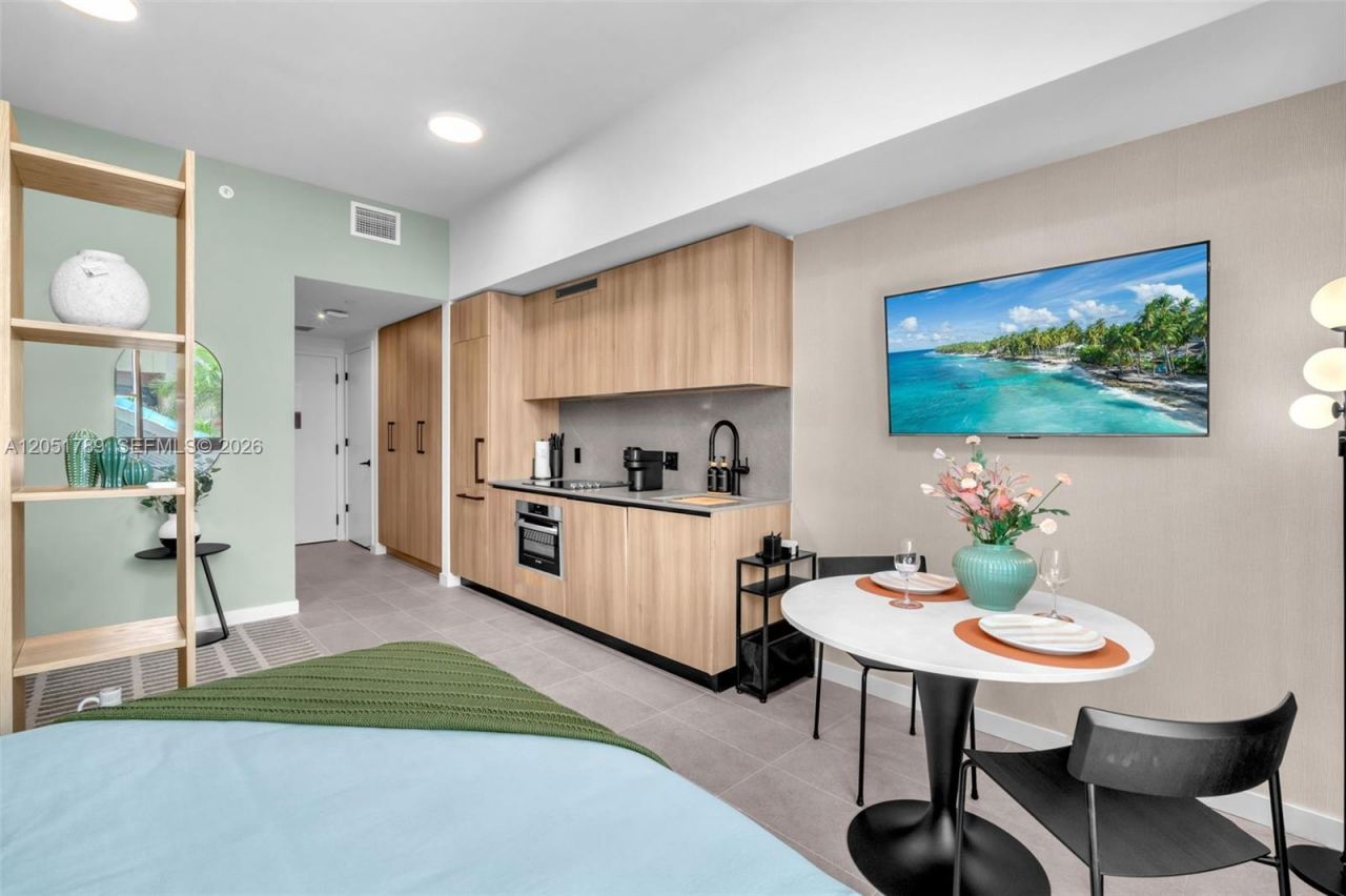 121 NE 5th St, Unit 304, Miami, FL 33132 Photo