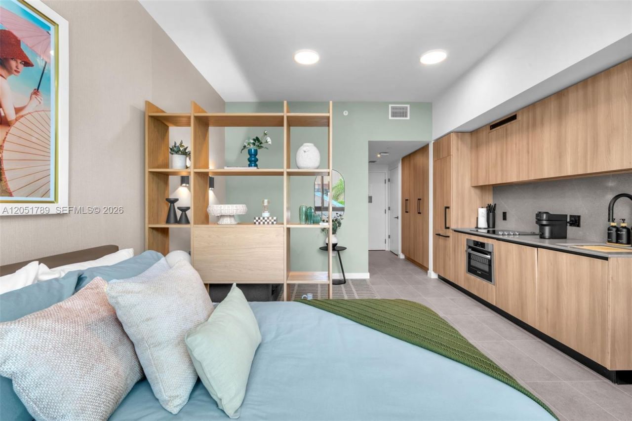 121 NE 5th St, Unit 304, Miami, FL 33132 Photo