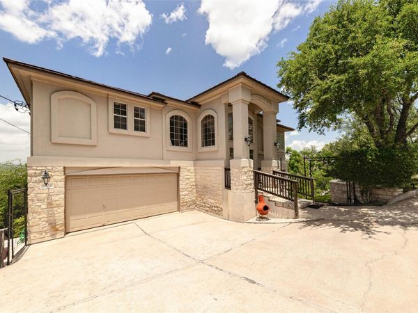 8424 Bronco Buster TRL, Lago Vista, TX 78645