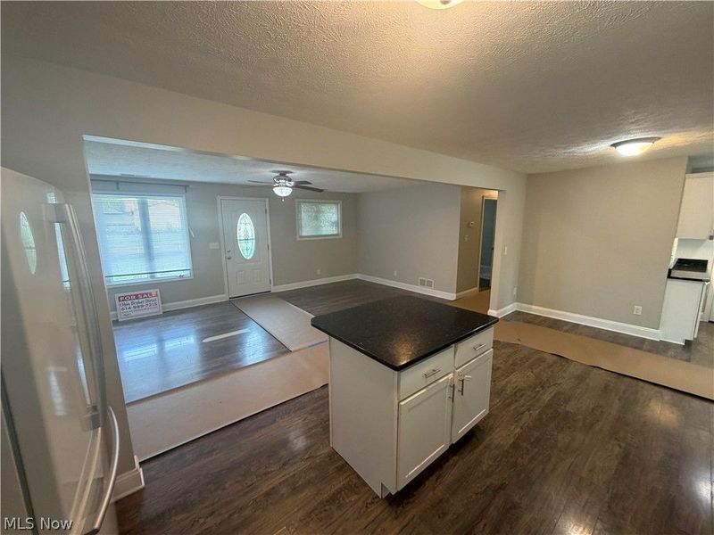 5976 Reynolds Road, Mentor on the Lake, OH 44060 Photo 5