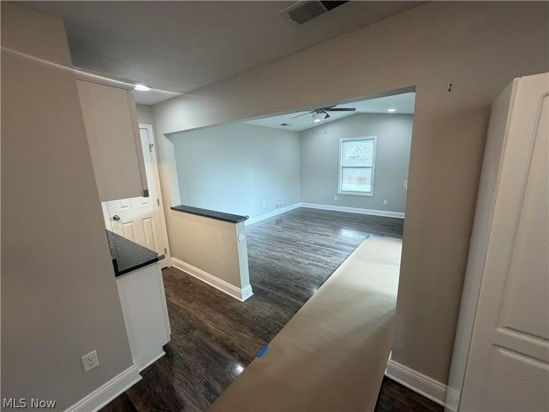 5976 Reynolds Road, Mentor on the Lake, OH 44060 Photo 6