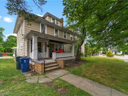 13116 Cedar Road Cleveland Heights, OH 44118