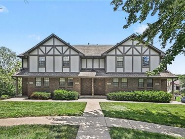 7033 N Fisk Court, Kansas City, MO 64151