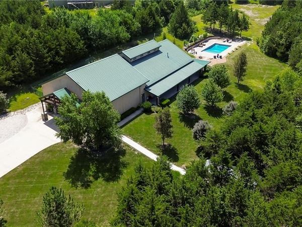 31305 W 89th Street, De Soto, KS 66018