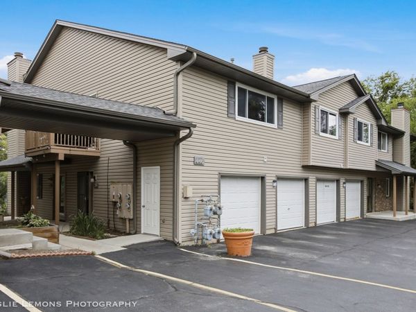 446 Valley Drive , Unit 201, Naperville, IL 60563