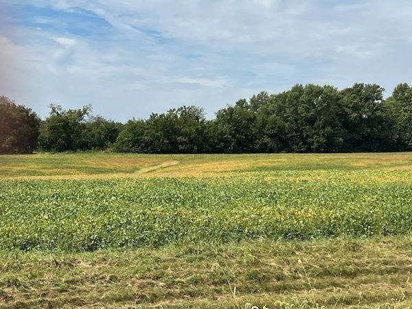 00 Wells Ferry Road , Pleasant Valley, IA 52767