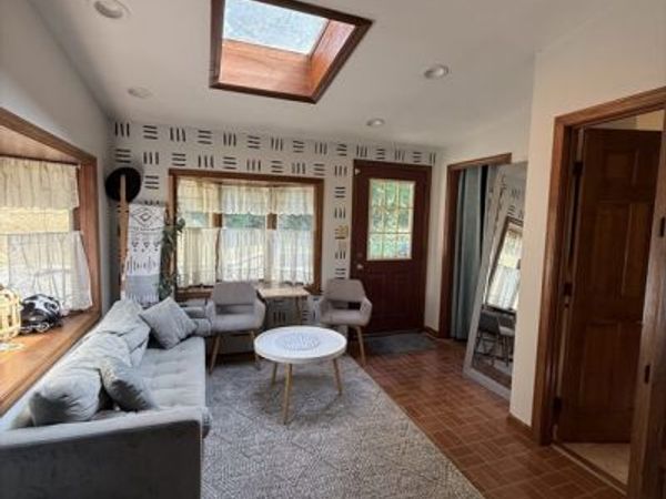 359 Mishawum Rd, Woburn, MA 01801