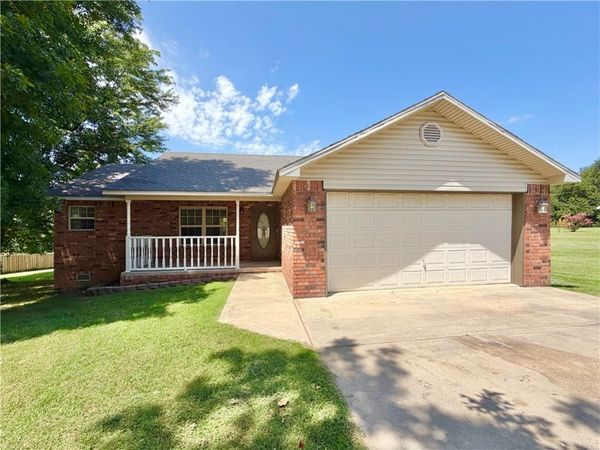 1662 Crestview Avenue , Decatur, AR 72722