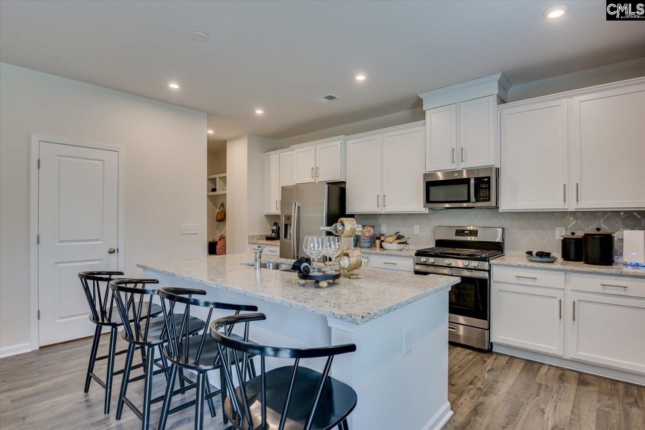 290 Summer Orchard Drive  Photo 12