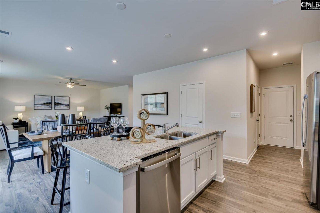 290 Summer Orchard Drive  Photo 15