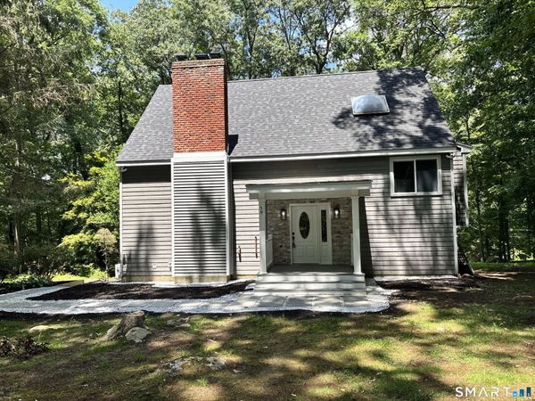 59 Hoadley Creek , Guilford, CT 06437